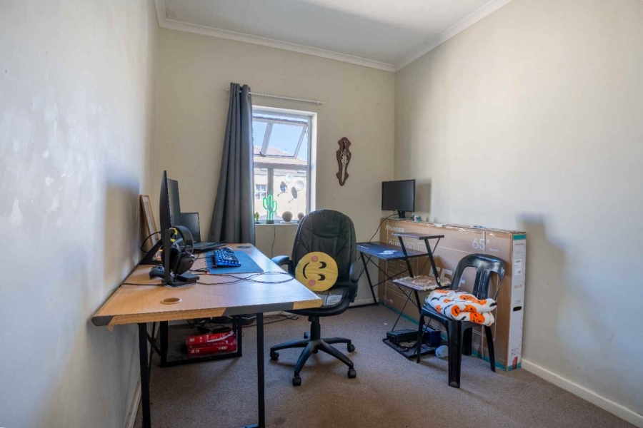 2 Bedroom Property for Sale in Paarl Western Cape